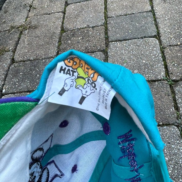 Vintage Mickey Mouse SnapBack Hat / 1990s / Kids Size - Picture 4 of 4